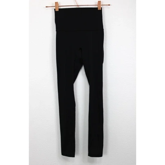 GYMSHARK Women’s Size XS Legacy Logo Leggings BLACK Body Fit B7A4E - Picture 6 of 9